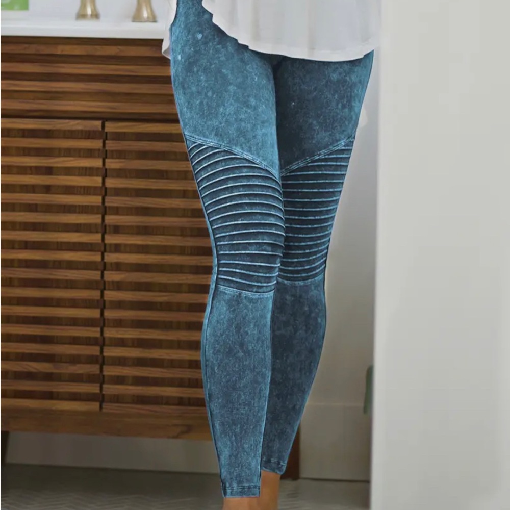 Zenana Aqua Mineral Wash Leggings